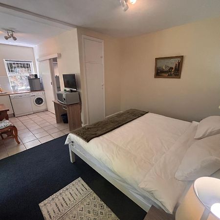 Appartamento Highlands Self Catering Città del Capo Esterno foto